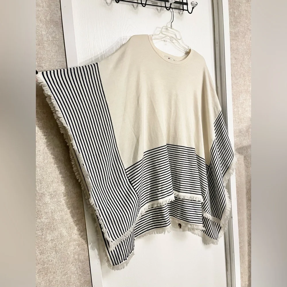 Vineyard Vines 100% Extrafine Merino Wool Cream and Navy Striped Fringe Poncho